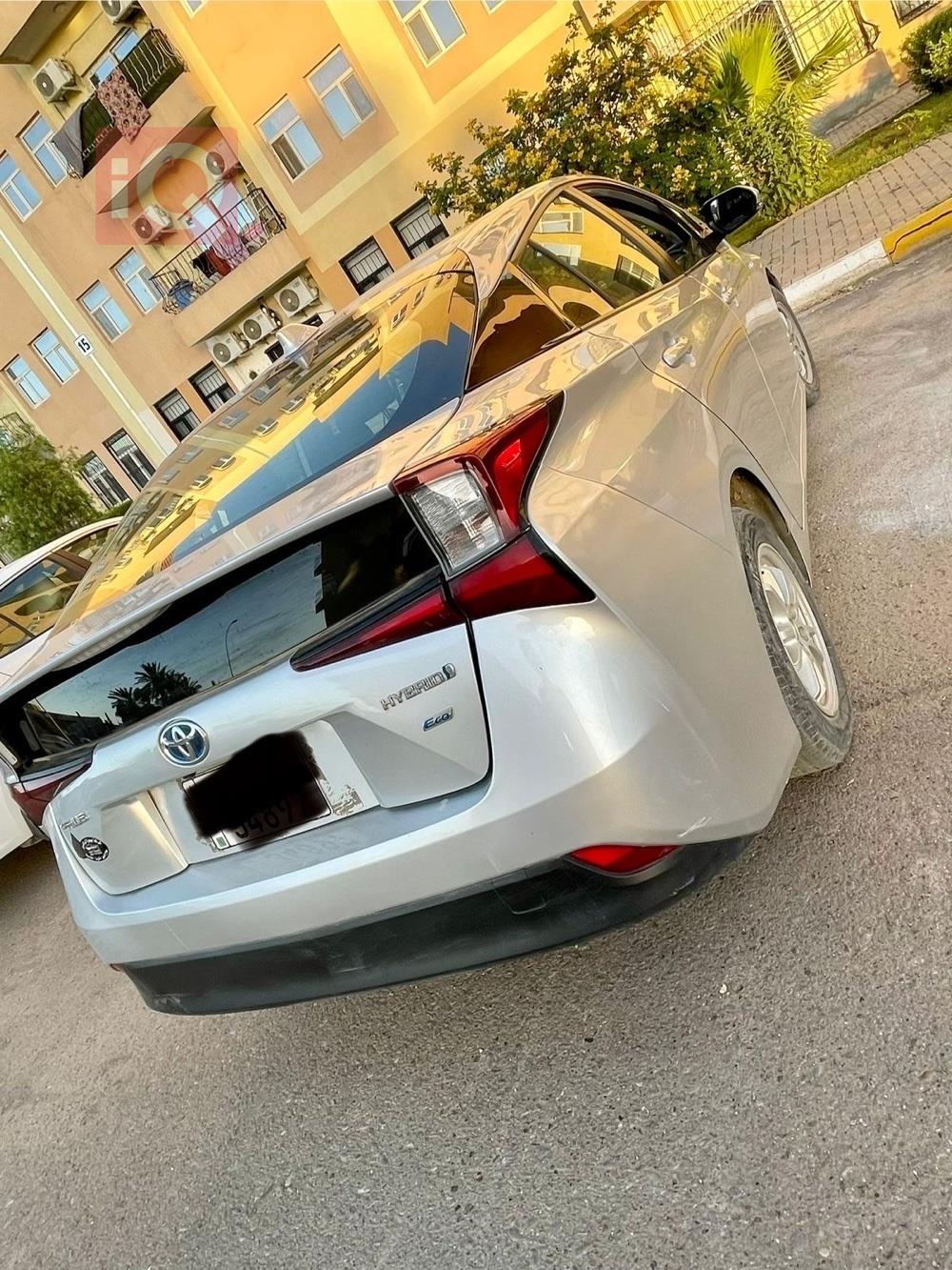 تويوتا بريوس